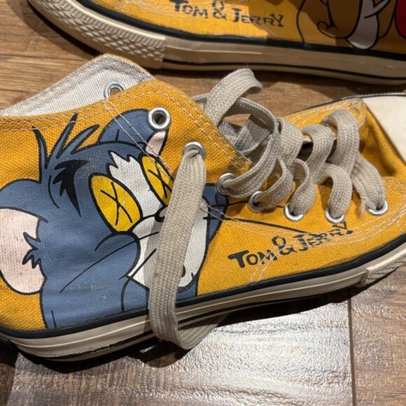 High-Top Sneakers - Yellow Tom & Jerry - Picture 2 of 11